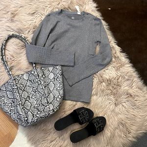 COPY - Alo Yoga long sleeve top